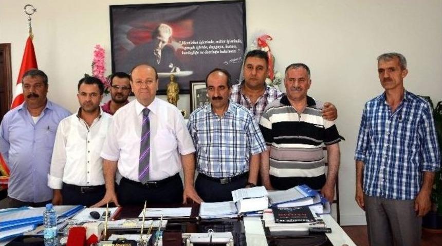 Aydınlı Manavlar, Başkan &Ouml;zakcan&rsquo;ı Ziyaret Etti