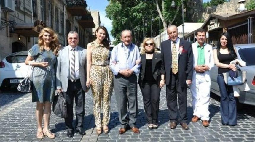 Eskişehirli Şair Dr. Nedim U&ccedil;ar, Azerbaycan Şiir Ş&ouml;leninden &Ouml;d&uuml;llerle D&ouml;nd&uuml;