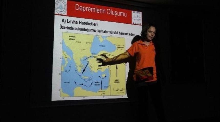 Karşıyaka'da &Ouml;ğretmenlere Deprem Eğitimi