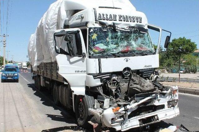 Elazığ'da Trafik Kazası: 2 Yaralı