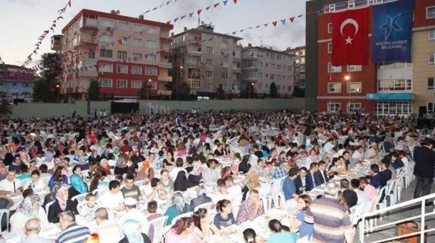 K&uuml;&ccedil;&uuml;k&ccedil;ekmeceliler İftar Sofralarında Buluşuyor