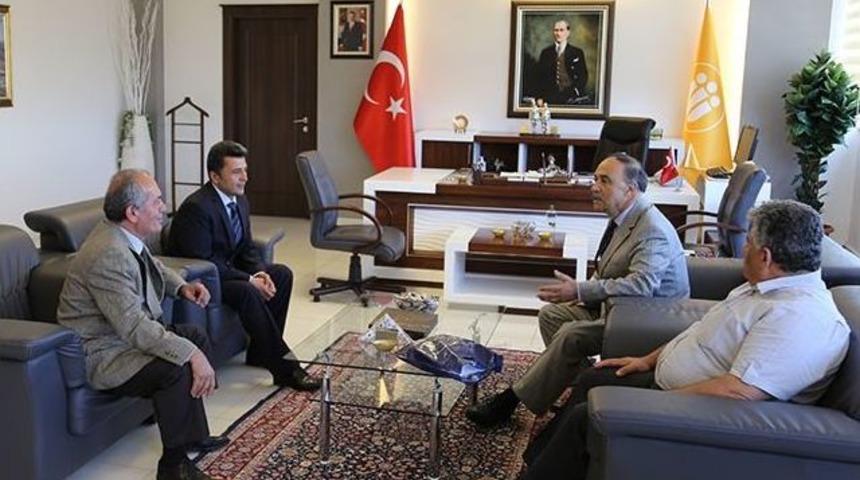 Sempozyuma Desteğe Teşekk&uuml;r Plaketi