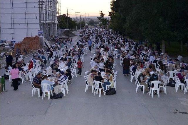 Zincirlikuyu'da İftar Yemeği