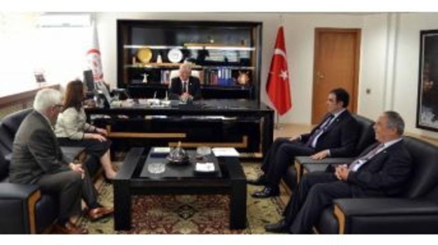 Beş Siyasi Partinin İhsanoğlu'nun Cumhurbaşkanlığı Adaylığı'na İlişkin İmzaladığı Belge, Ysk'ya Teslim Edildi