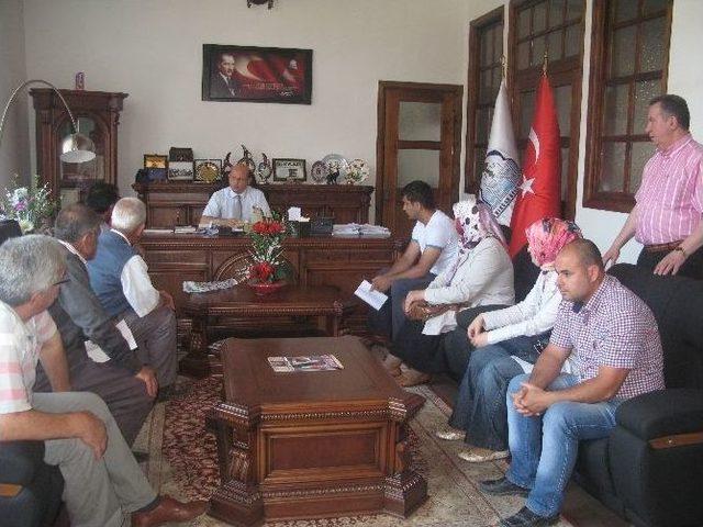 Başkan Özcan, Halk Günü Yaptı 1