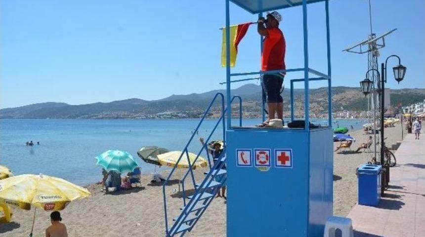 Dikili Sahilleri Emin Ellerde