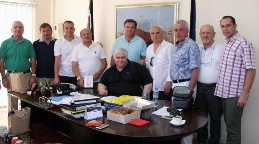 Mudanyalı M&uuml;badiller, Dede Topraklarında G&ouml;r&uuml;c&uuml;ye &Ccedil;ıktı