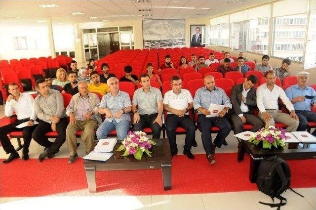 Girişimcilik Kursunu Tamamlayan 30 Kursiyere Sertifikaları Verildi 1