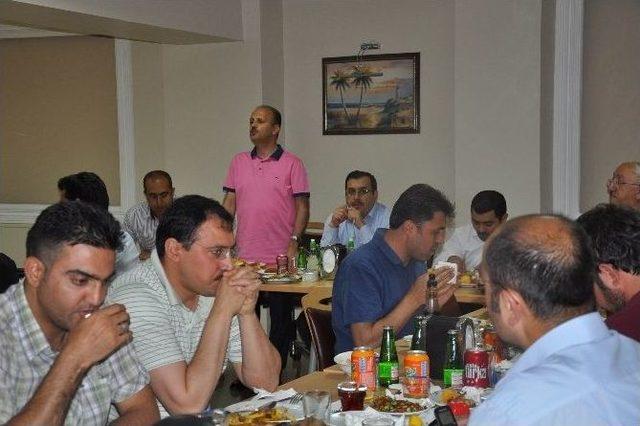 Yozgat&rsquo;ta Gazeteciler &Ouml;zel Ergin Koleji&rsquo;nin Verdiği İftar Yemeğinde Biraraya Geldi 1