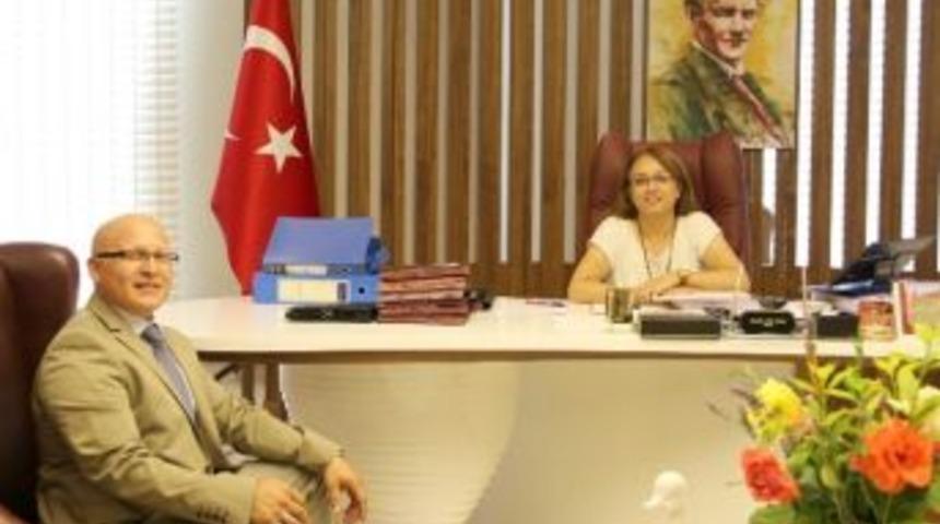 Kosgep M&uuml;d&uuml;r&uuml; G&uuml;neydın&rsquo;dan Rekt&ouml;r Kılı&ccedil;&rsquo;a Ziyaret