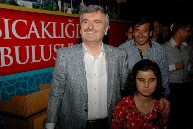 Engelli Dernekleri Büyükşehir’in İftarında Buluştu