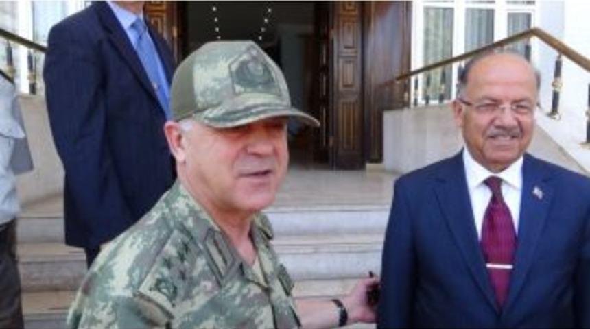 Jandarma Genel Komutanı Org. Y&ouml;r&uuml;k Vali Kolat&rsquo;ı Ziyaret Etti