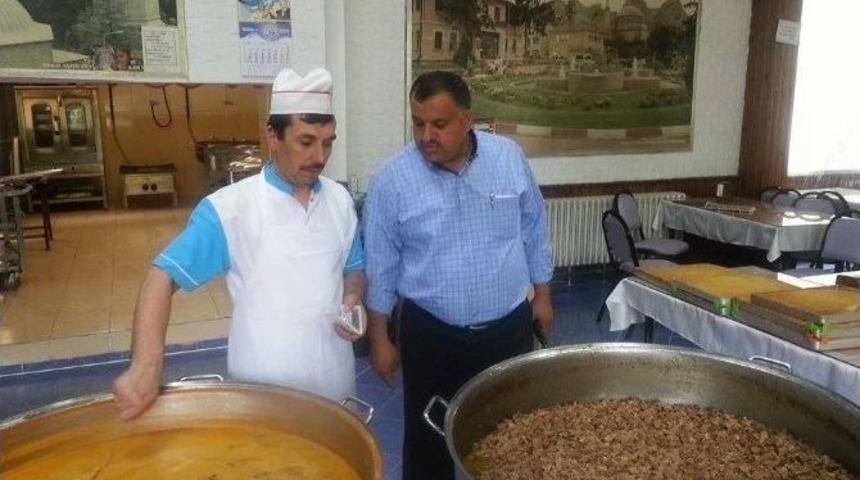 Dev Kazanlarda İftara Hazırlık