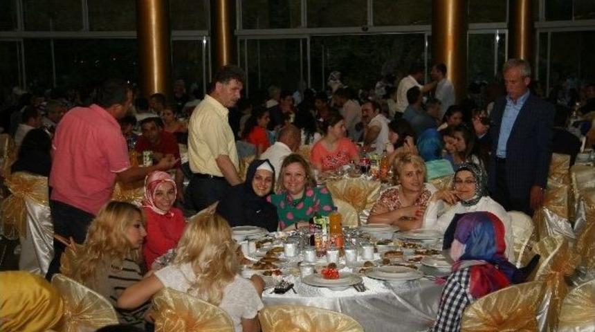 Adapazarı Belediye Personeli İftarda Buluştu