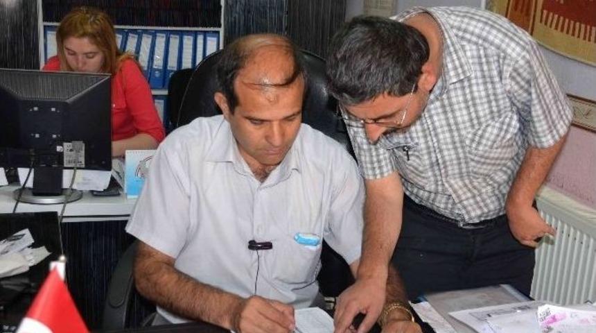 Se&ccedil;men Listeye Koştu