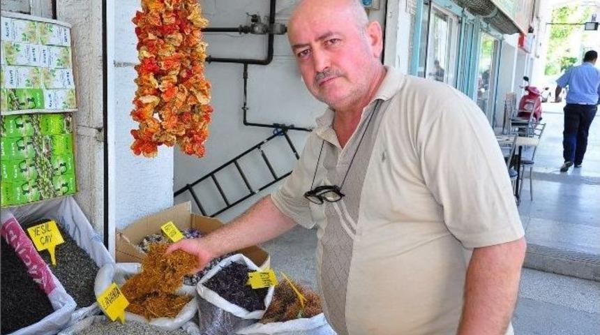 Susuzluğun &Ccedil;aresi Meyan K&ouml;k&uuml; Şerbeti