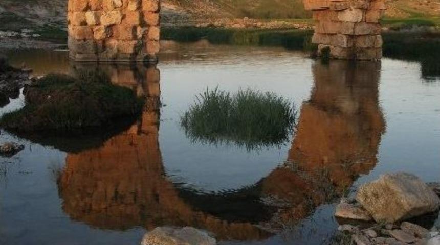 Tarihi Septimus Severus K&ouml;pr&uuml;s&uuml; Restorasyon Bekliyor