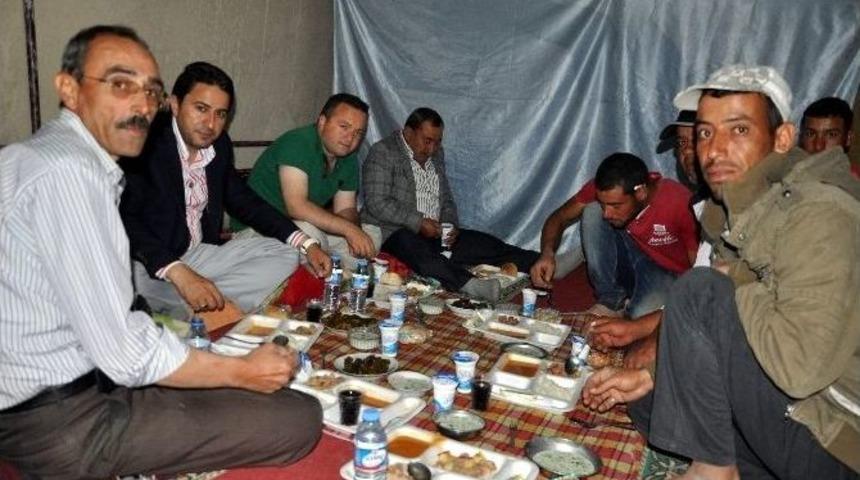 Başkan Kalın Mevsimlik İş&ccedil;ilerle İftar Yaptı