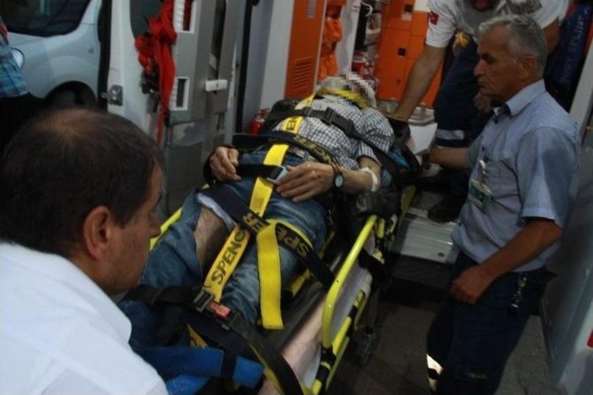 Bursa'da G&ouml;r&uuml;lmemiş Kaza: 3 Yaralı