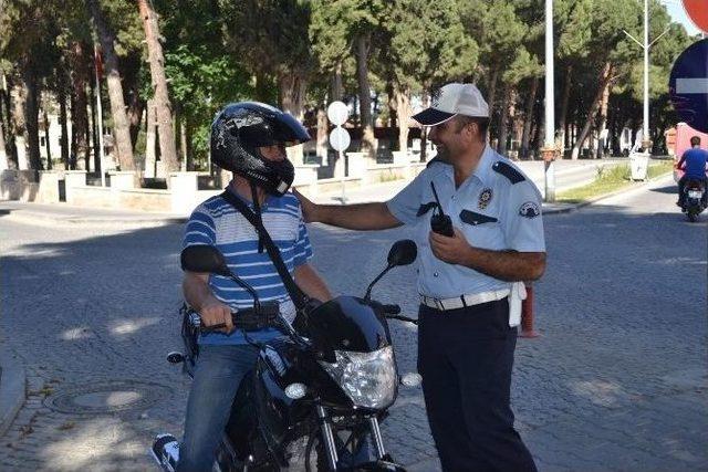 Kula Emniyeti'nden Kask Uygulaması