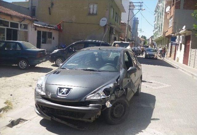 Önüne Köpek Çıkınca Kaza Yaptı