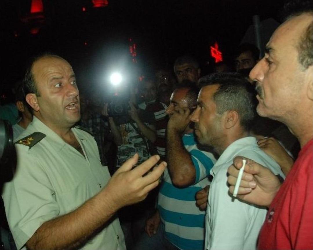 Evrenseki&rsquo;de Esnaf Elektrik Kesintilerini Yol Keserek Protesto Etti