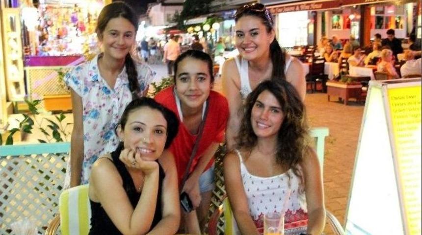 Serenay Aktaş, Survivorun Stresini Dalyan’da Atıyor