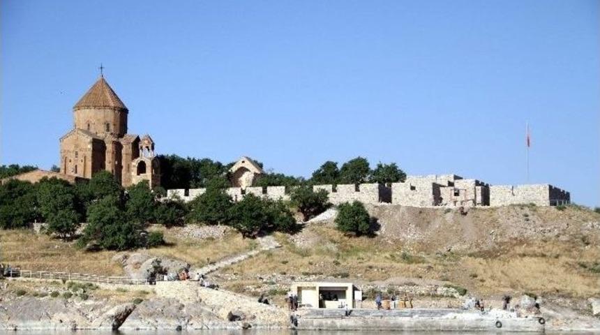 Akdamar Kilisesi Müştemilatında Restorasyon