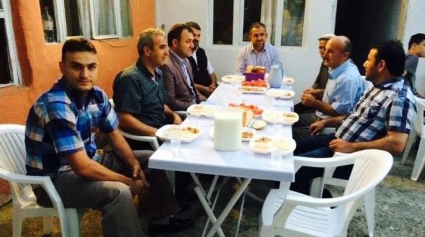 Başkan Yavuz, Mahallelilerle İftar A&ccedil;tı