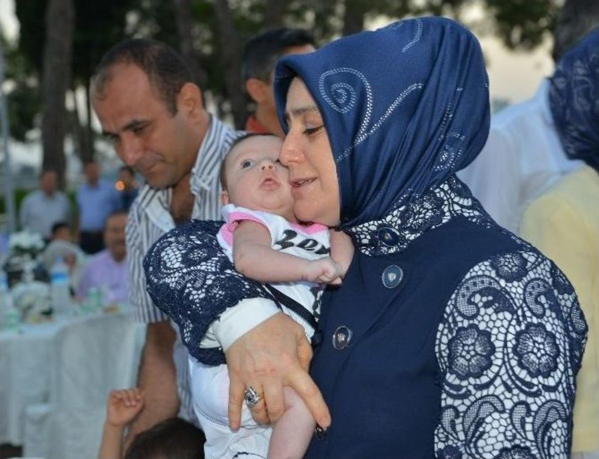 Vali B&uuml;y&uuml;k, Koruyucu Aileler İle İftar Yemeğinde Bir Araya Geldi