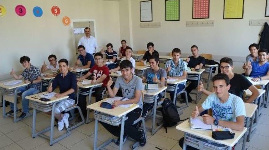 Kılı&ccedil;aslan Liseleri Son Sınıf &Ouml;ğrencileri &Ouml;n&uuml;m&uuml;zdeki Yıl Girecekleri &Uuml;niversite Sınavlarına Hazırlanıyor