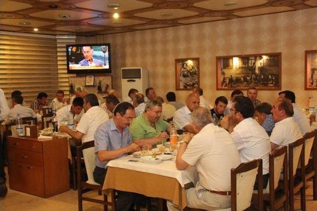 İl Genel Meclisi &Uuml;yeleri İftarda Buluştu 1