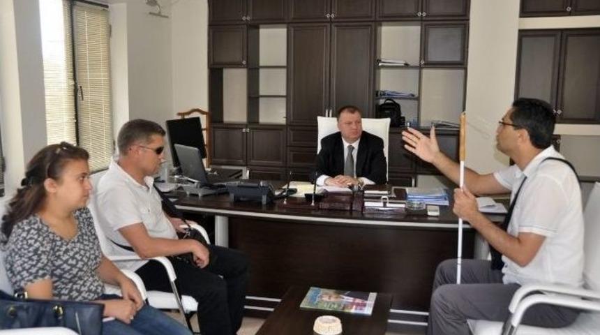 “engellilerimizin Her Zaman Yanındayız”