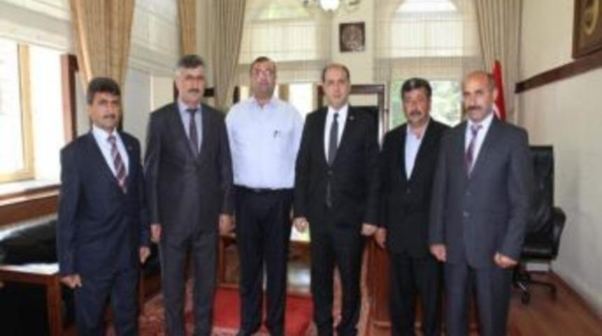 Vali &Ccedil;omaktekin Muhtarları Kabul Etti