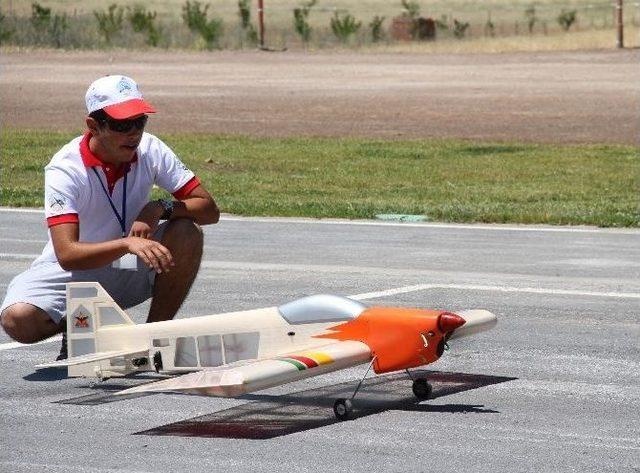 Talas ta Model Uçak Şampiyonası Heyecanı 1