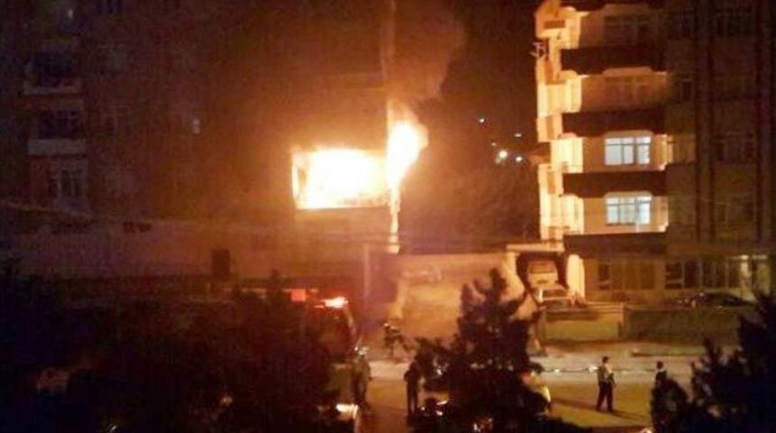 Akşehir&rsquo;de Apartman Yangını Korkuttu