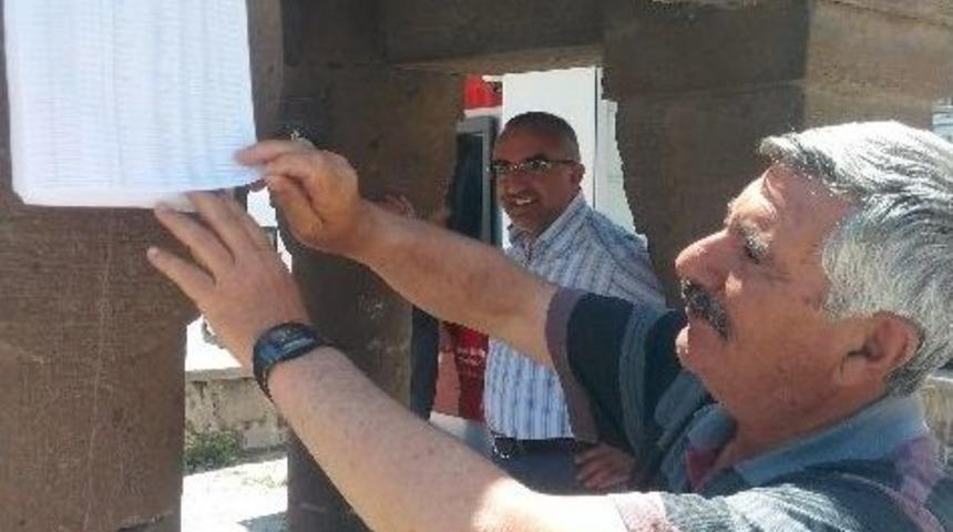 Ahlat&rsquo;ta Cumhurbaşkanlığı Se&ccedil;men Listeleri Askıya Alındı