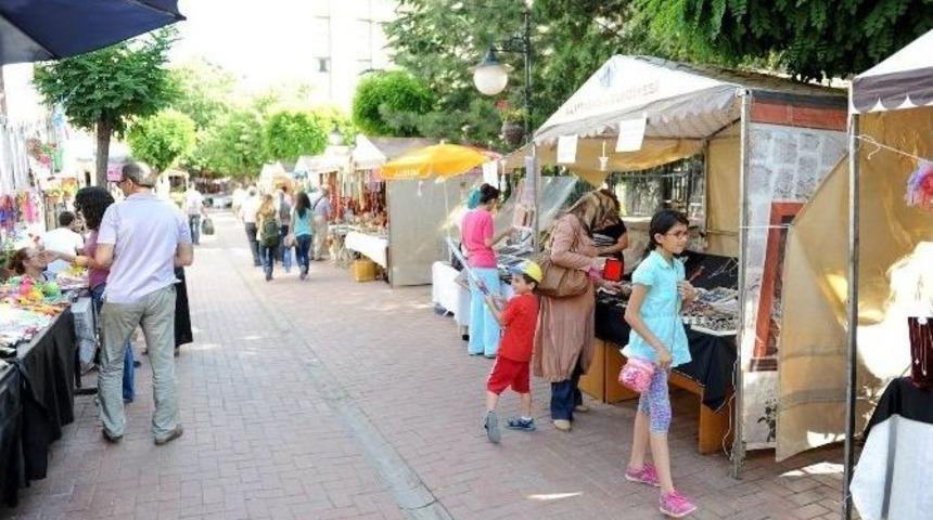 Hamam&ouml;n&uuml;&rsquo;ndeki Stantlar Avm Gibi