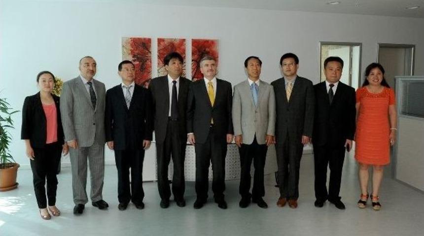 &Ccedil;inli Heyet Başkan Aky&uuml;rek&rsquo;i Ziyaret Etti