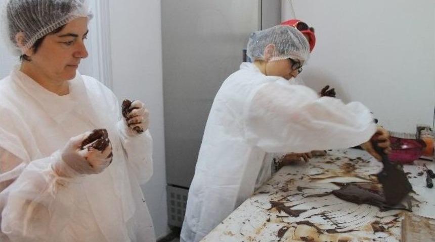 Kadınlara &lsquo;butik &Ccedil;ikolata&rsquo; Eğitimi