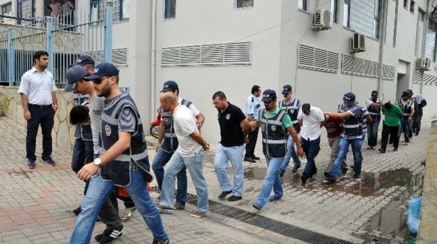 Alanya&rsquo;da 150 Polisle Fuhuş Operasyonu