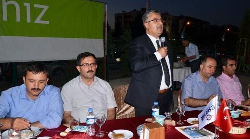 Esenlik, &Ccedil;alıştığı Firmalarla İftarda Buluştu