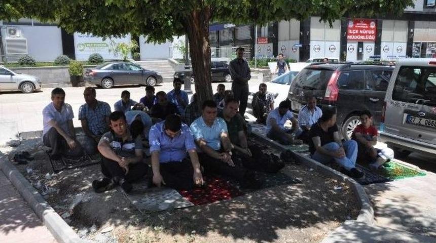 Ramazanın İlk Cumasında Camiler Doldu