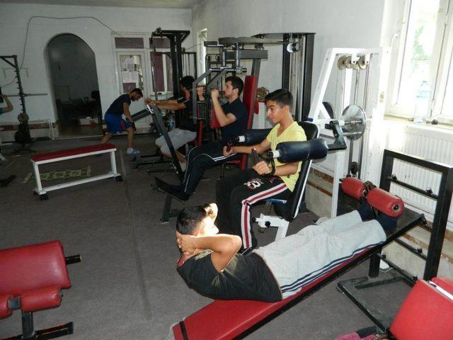 Karamanlı Spor Kulübü Fitness Salonu Açtı