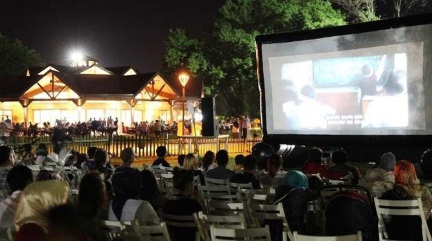 Kent Park&rsquo;ta Sinema Keyfi