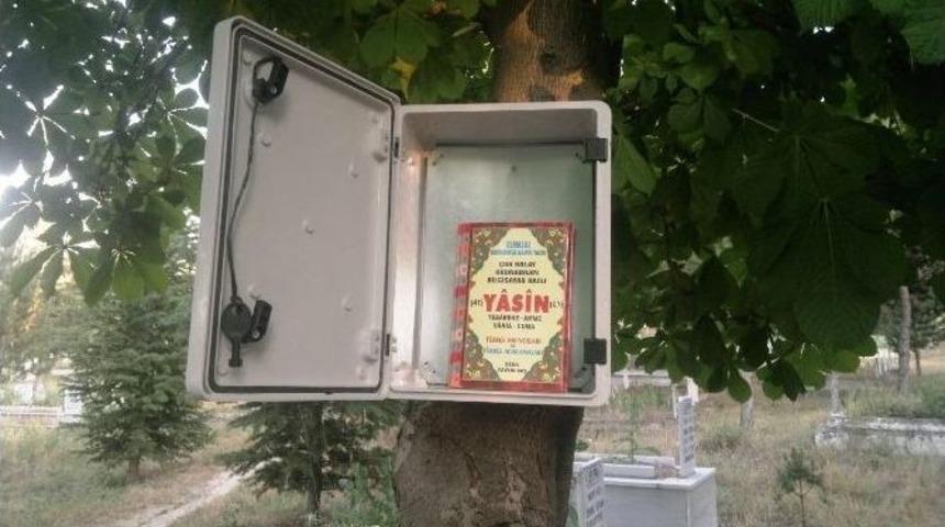 Hisarcık Mezarlığına Kitaplık