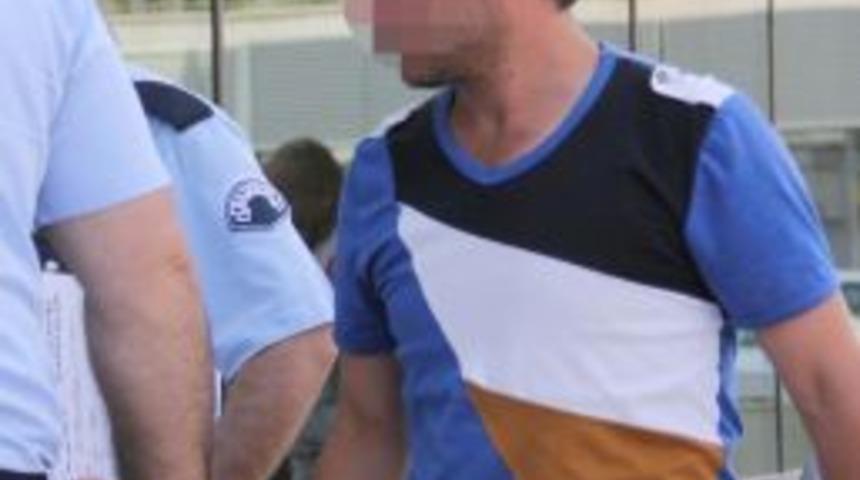 Atm'de Unutulan Parayı Hesabına Yatırınca G&ouml;zaltına Alındı