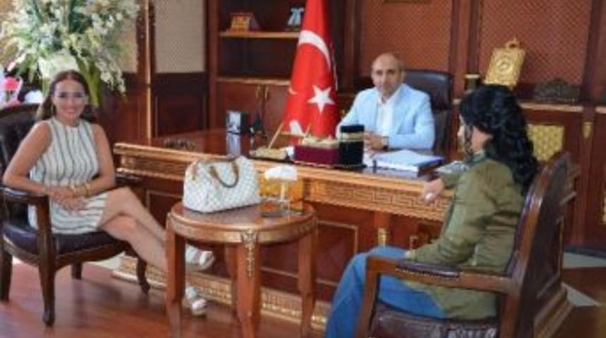 H&uuml;ner Coşkuner, Belediye Başkanı Kara&rsquo;yı Ziyaret Etti