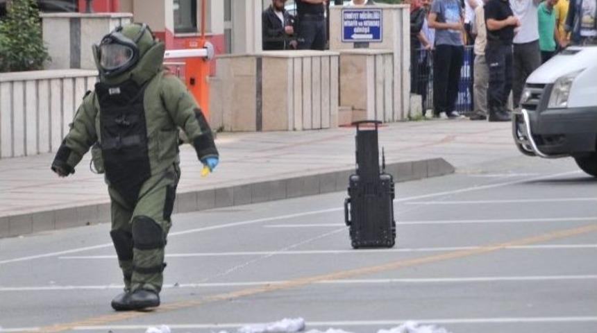 Rize Emniyet M&uuml;d&uuml;rl&uuml;ğ&uuml; &Ouml;n&uuml;ndeki Ş&uuml;pheli Poşetten Oyuncak Ayı &Ccedil;ıktı