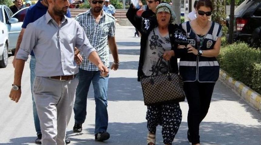 Eskişehir'de 2 Kadın Zehir T&uuml;ccarı Yakalandı